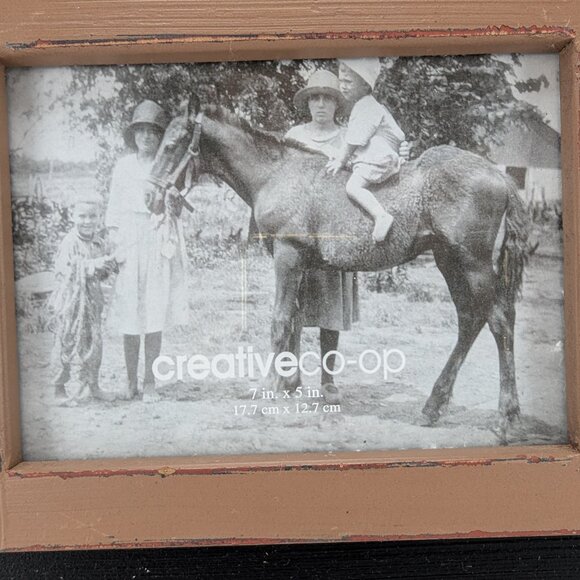 Creative Co-op Wooden Frame Holds 7" x 5" Black Twine Bow Wall Hanging Decor - Picture 3 of 9